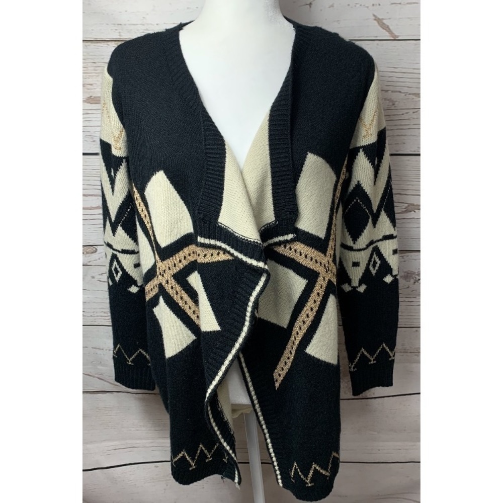 NWOT Priceless Drape Tribal Pattern Cardigan